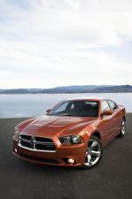 Dodge Charger 2011 года